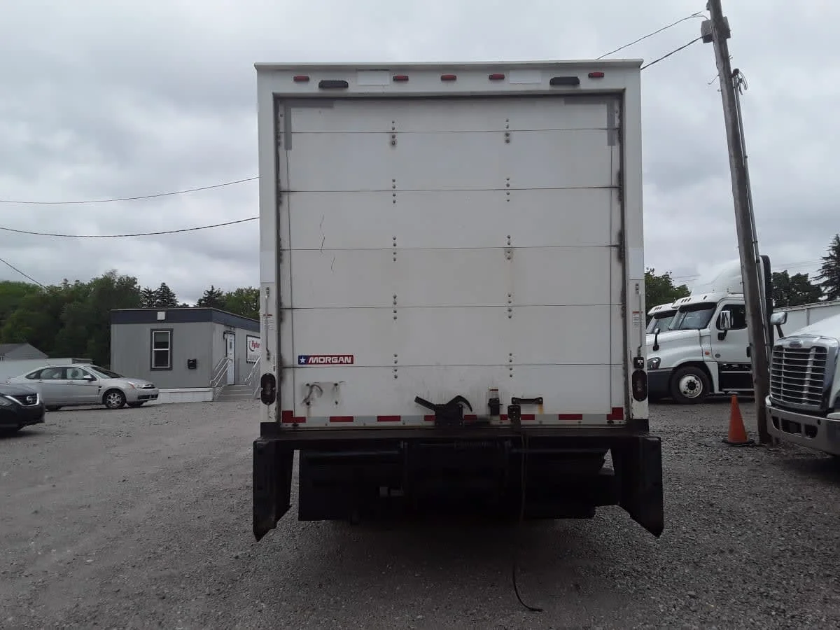 2017 Isuzu NPR - image 5