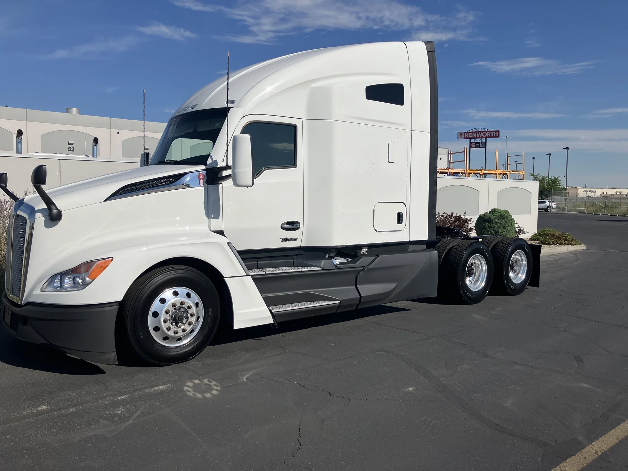 2023 Kenworth in Salt Lake, UT — photo 2