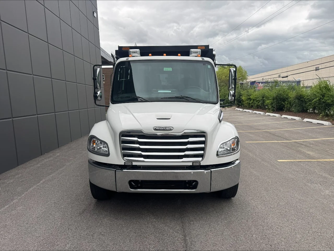2026 Freightliner eM2