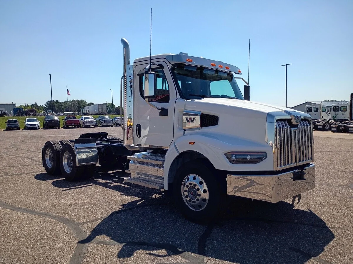 2027 Western Star 49X — photo 3
