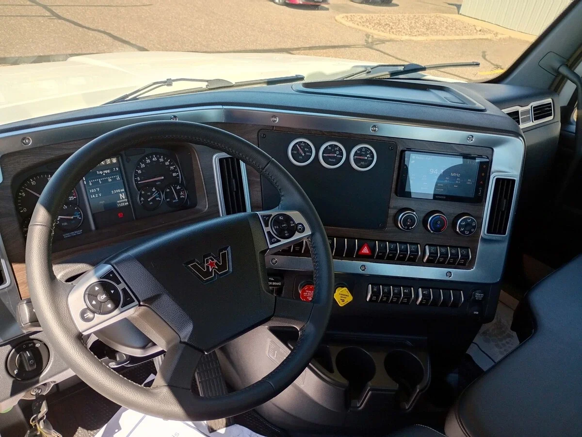 2027 Western Star 49X — photo 11