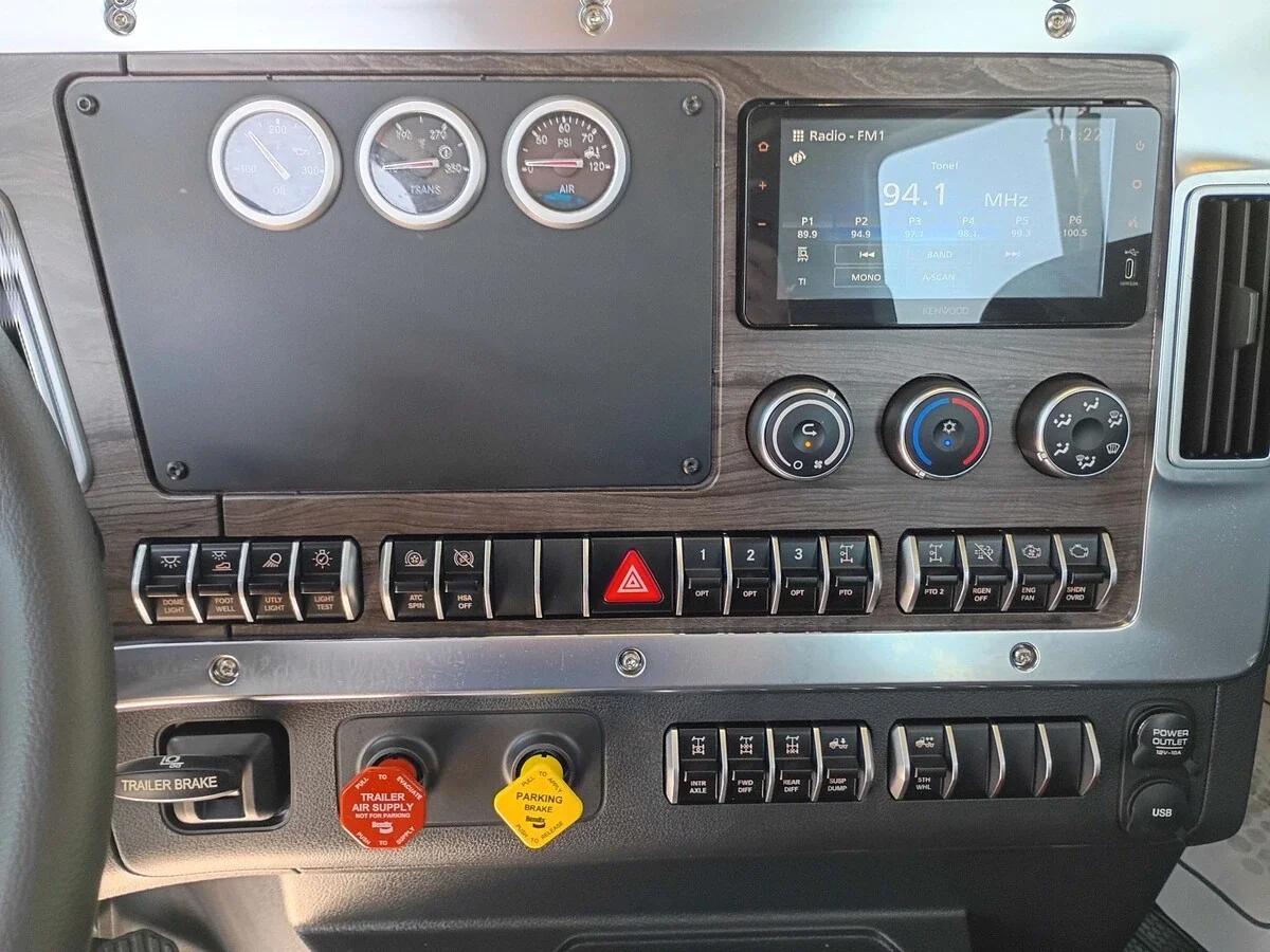 2027 Western Star 49X — photo 13