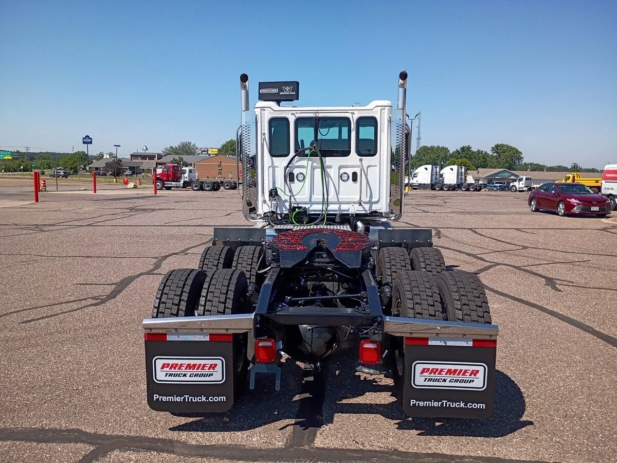 2027 Western Star 49X — photo 6