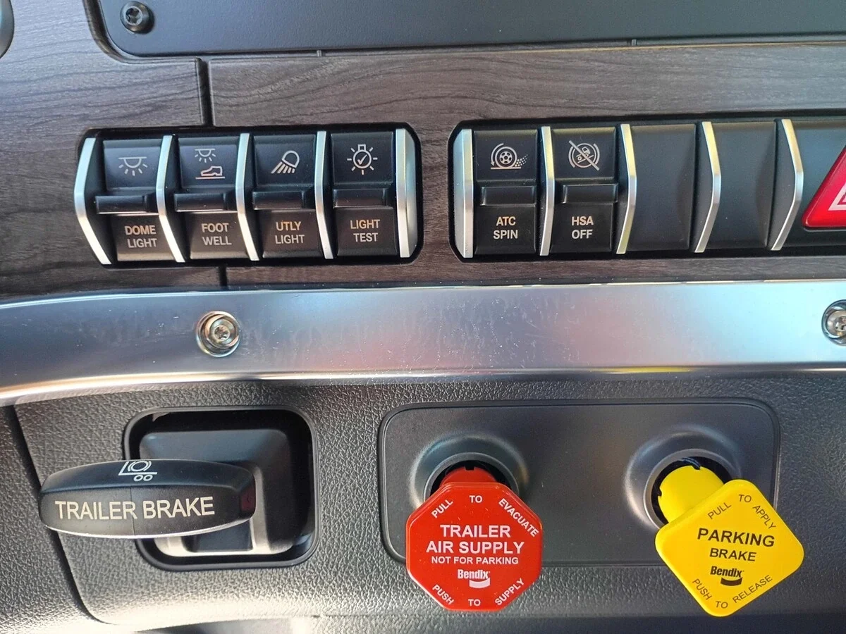 2027 Western Star 49X — photo 15