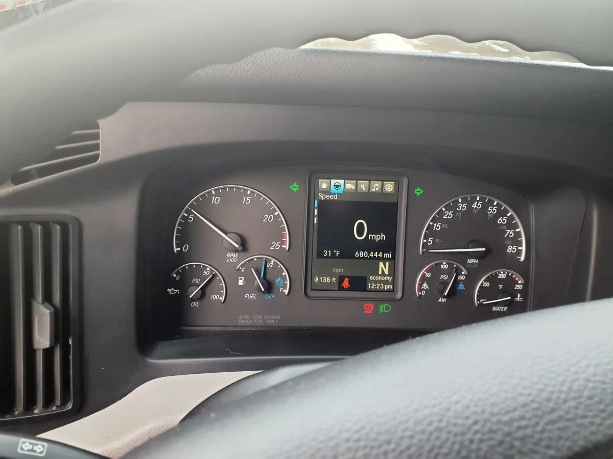 2021 Freightliner Cascadia - image 10