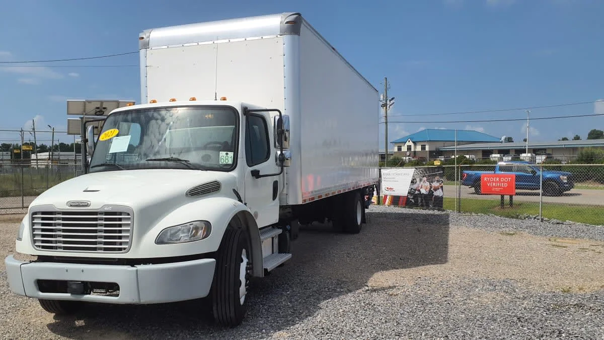 2021 Freightliner M2 106