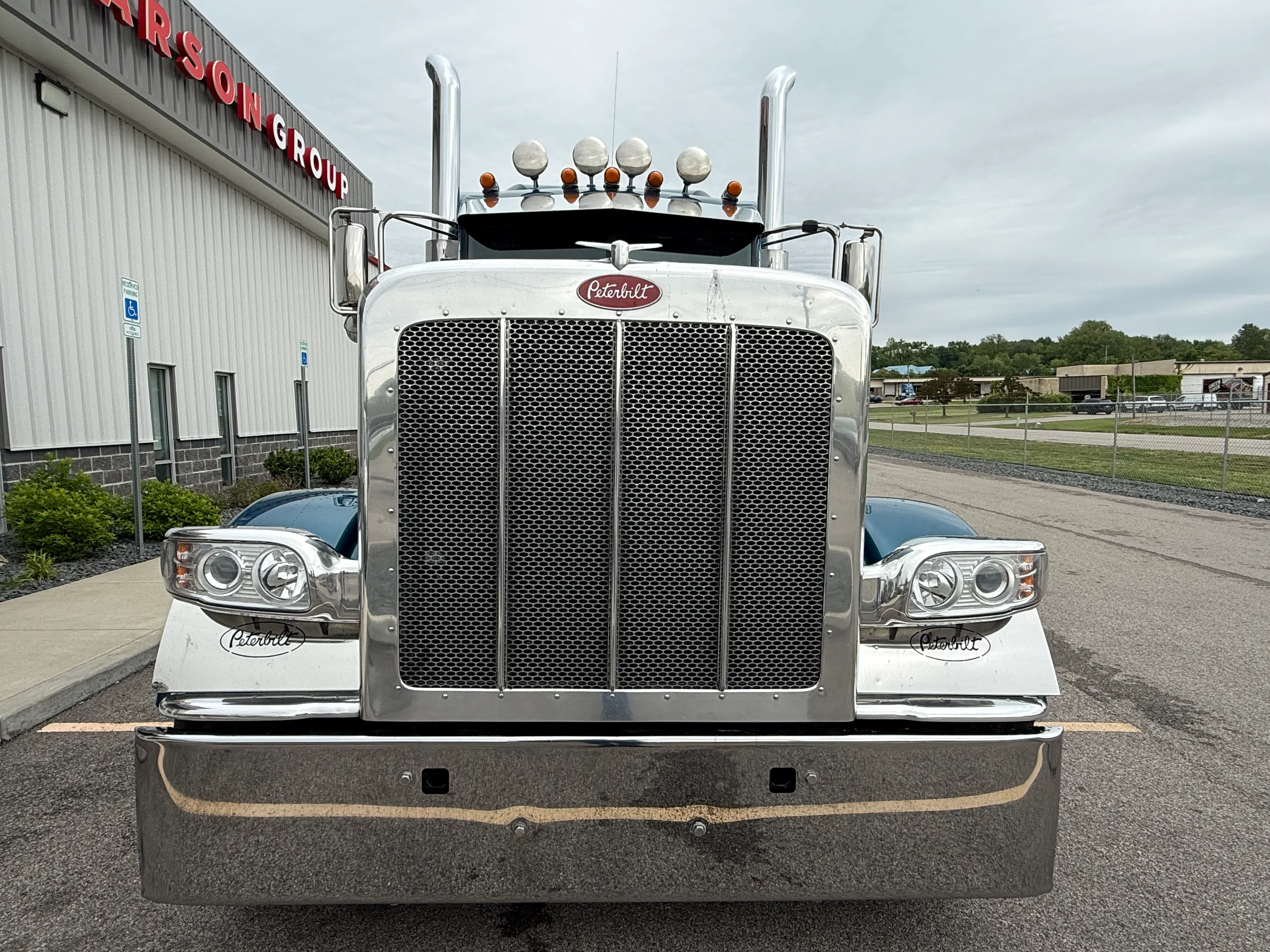 2023 Peterbilt 389 in Evansville, IN — photo 6
