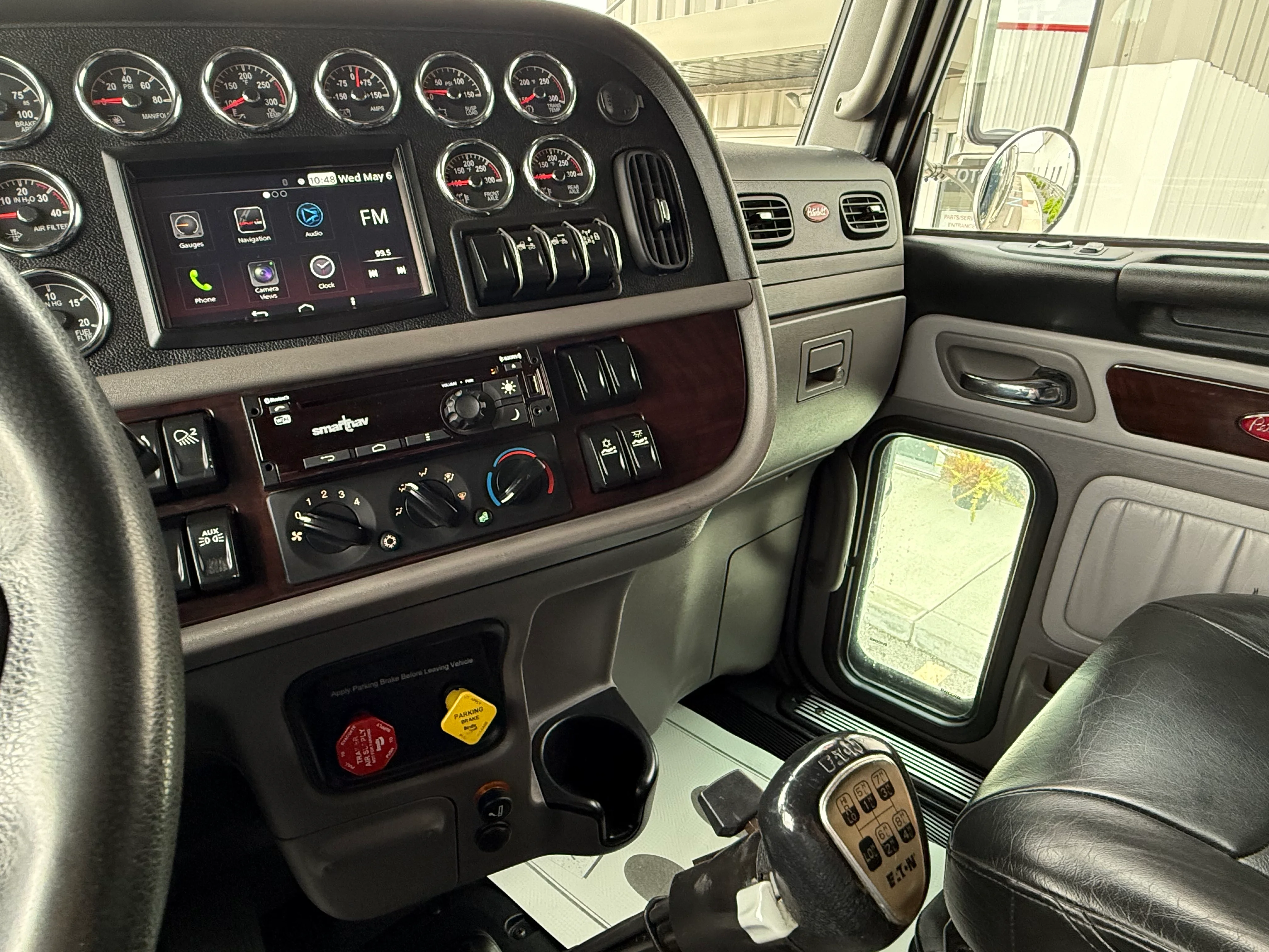 2023 Peterbilt 389 in Evansville, IN — photo 10