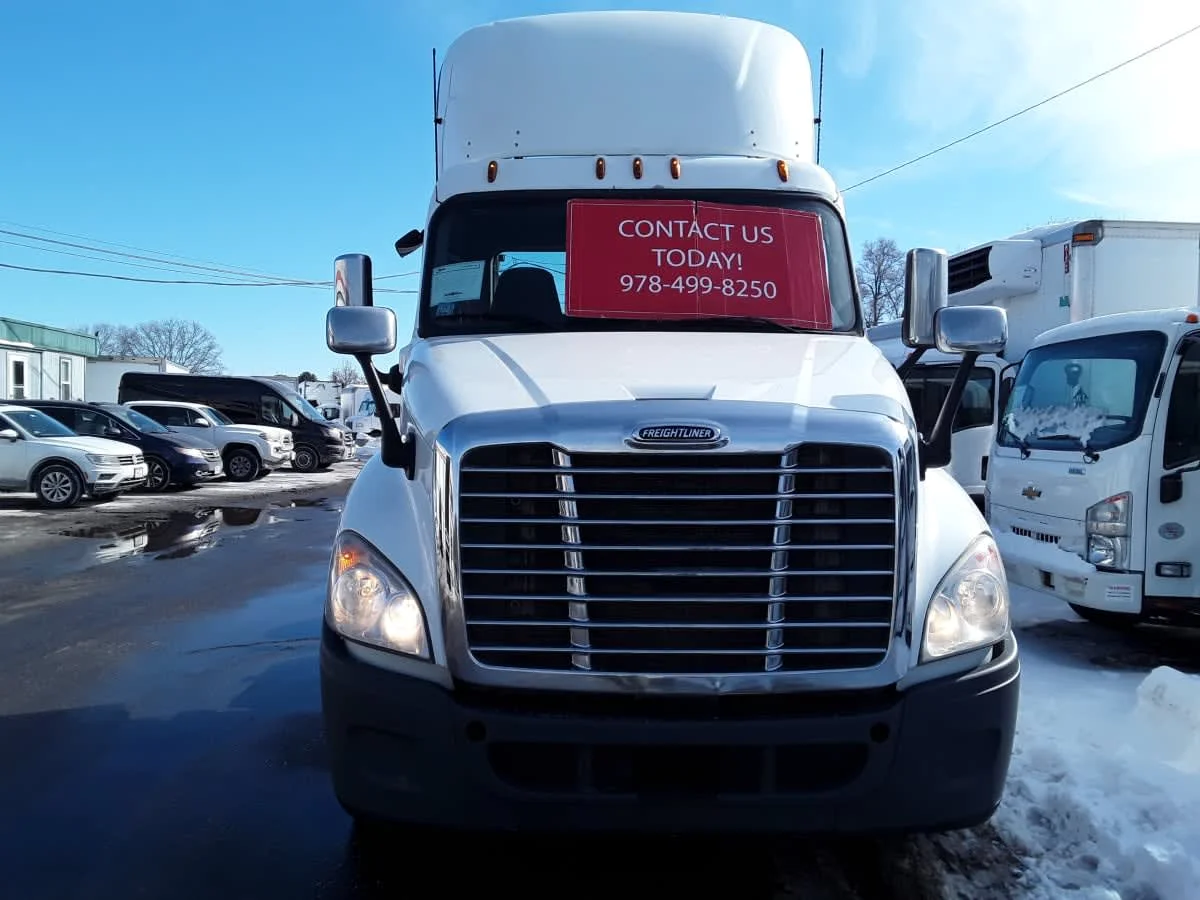 2018 Freightliner Cascadia in Salisbury, MA