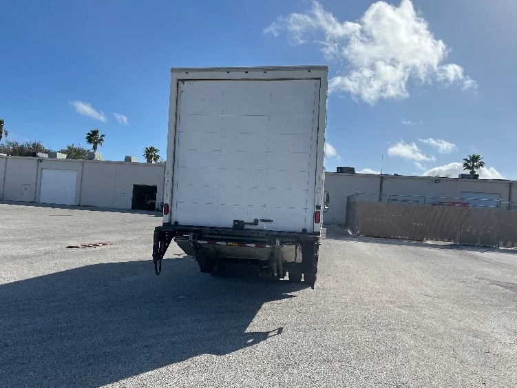 2019 International 4300 - image 7