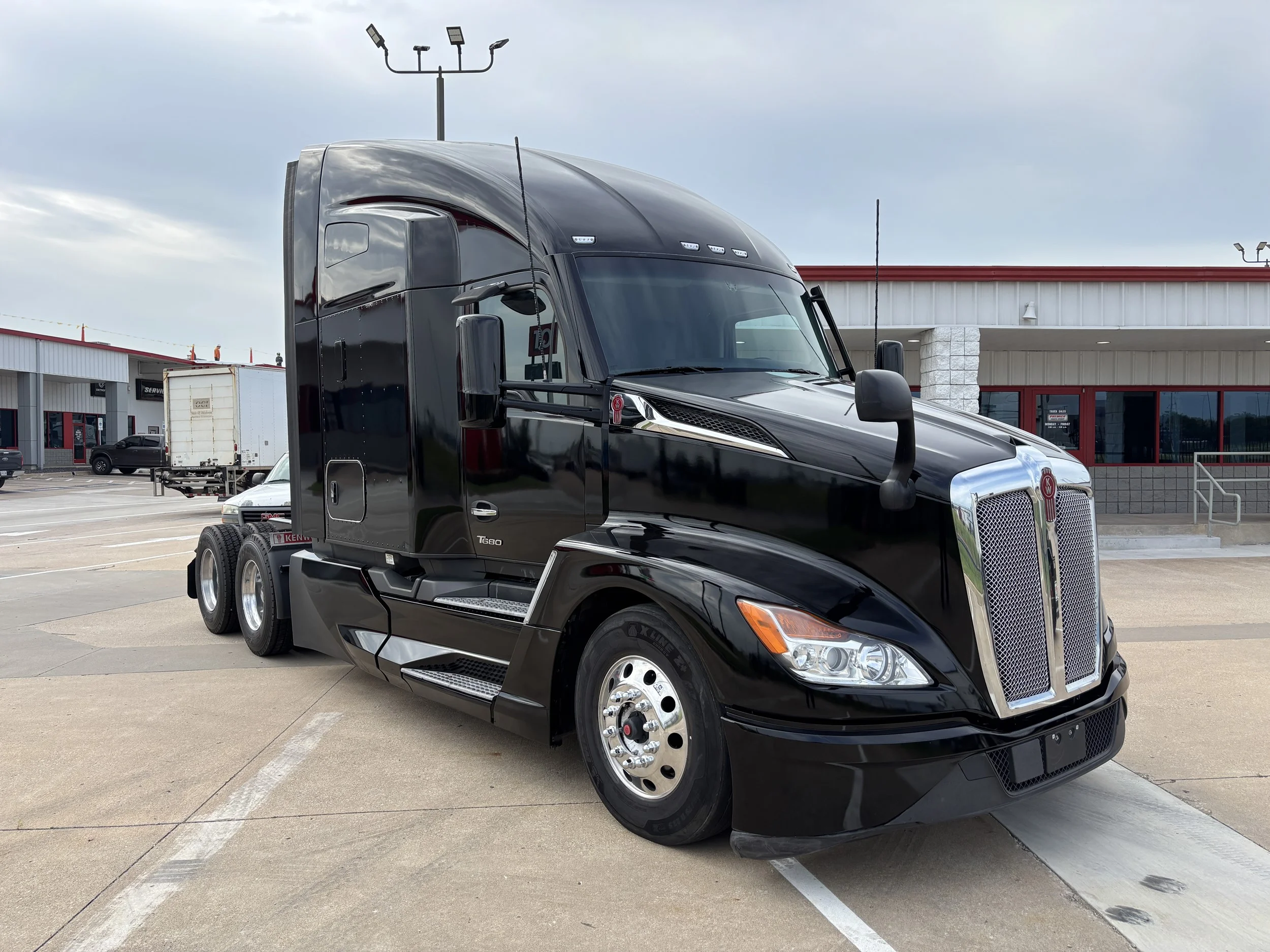 2023 Kenworth T680 — photo 5