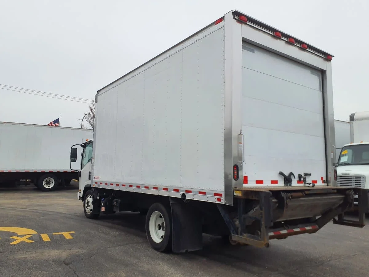 2019 Isuzu NPR - image 6