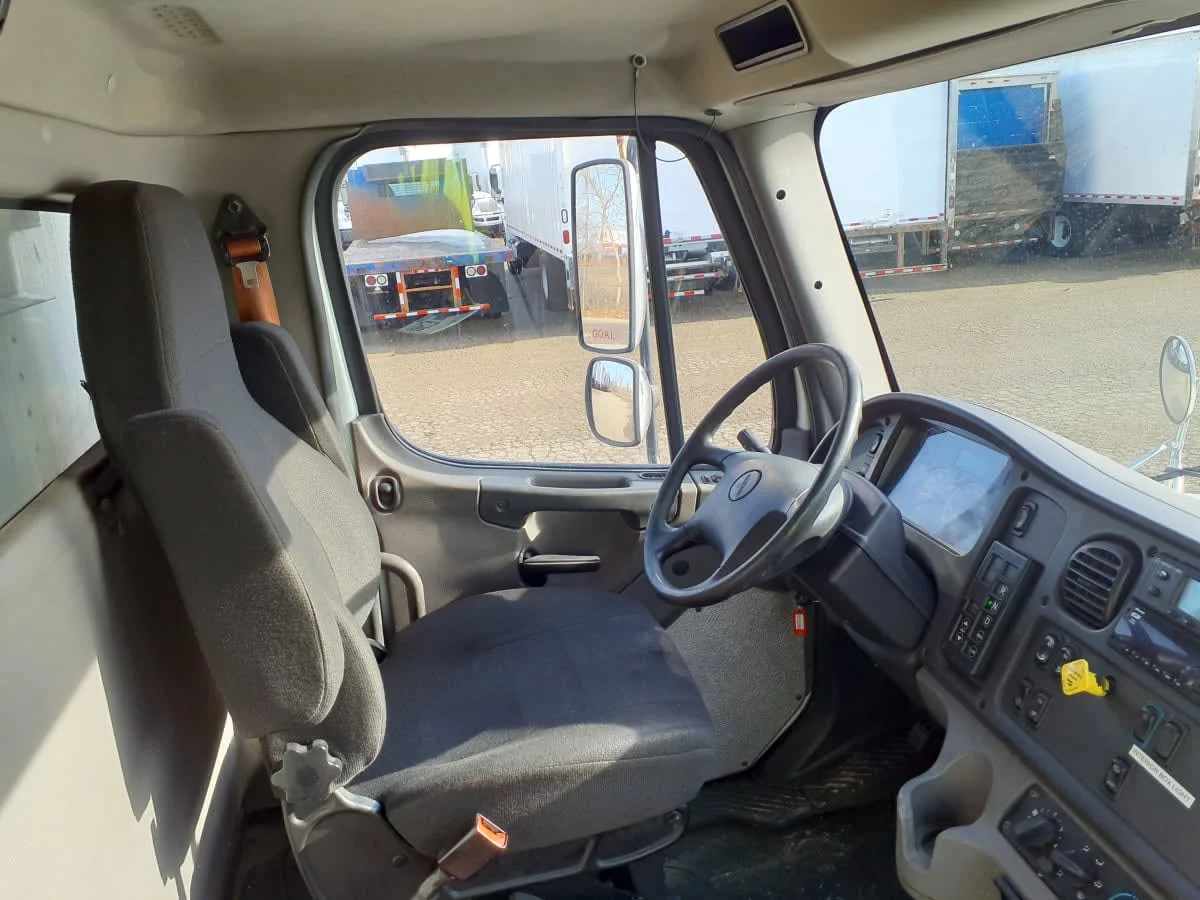 2019 Freightliner M2 106 in Wayland, MI — photo 8