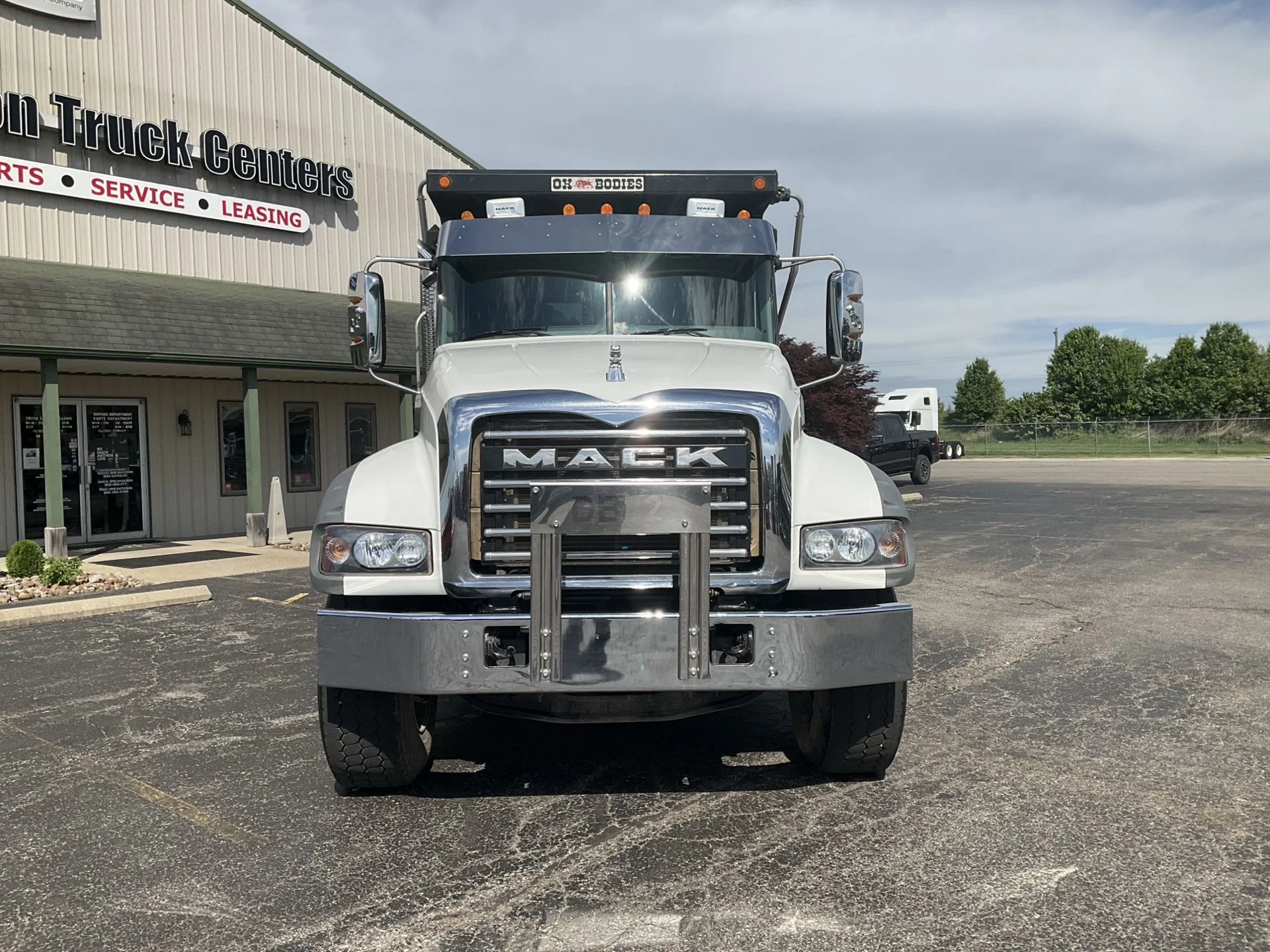 2020 Mack Granite - image 2