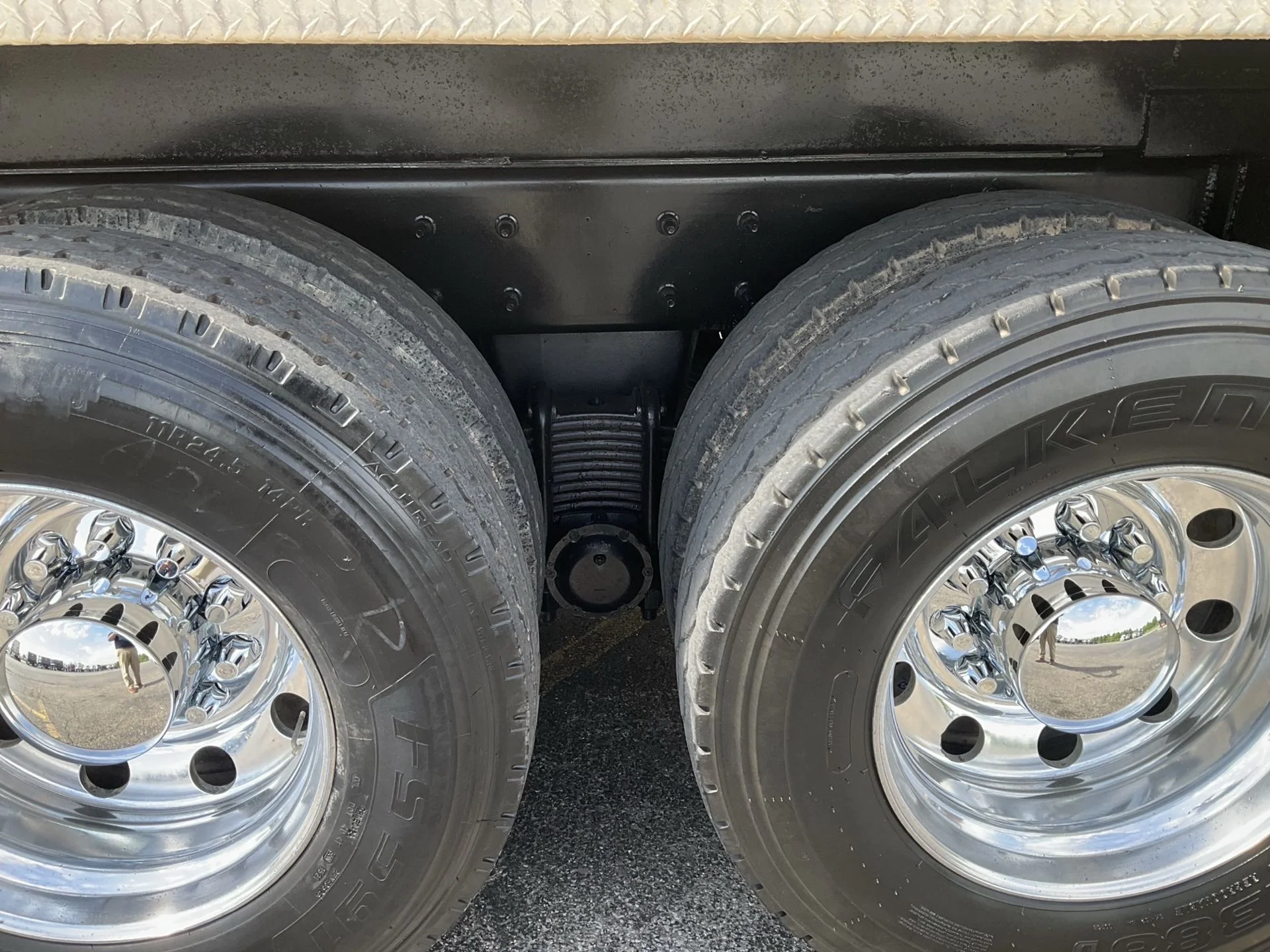 2020 Mack Granite - image 9