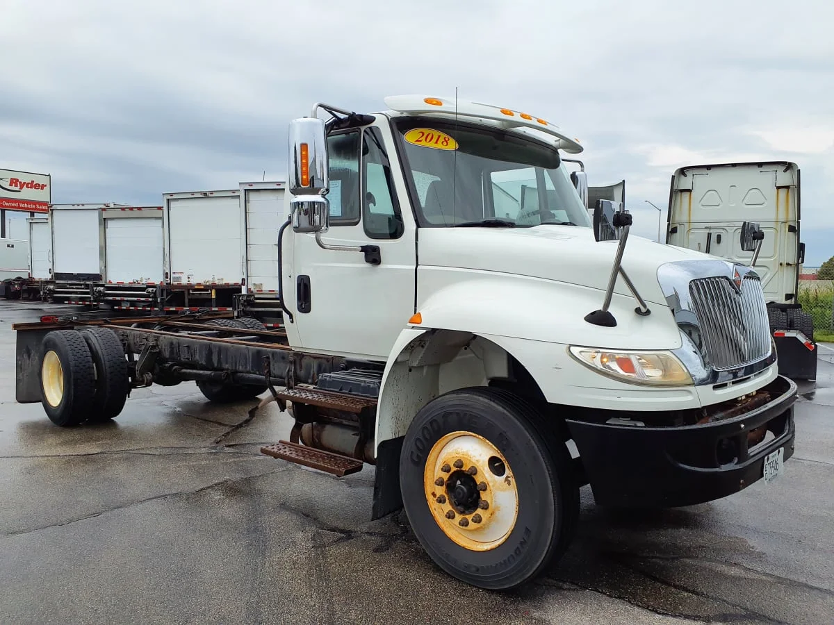 2018 International 4300 in Oak Creek, WI — photo 3