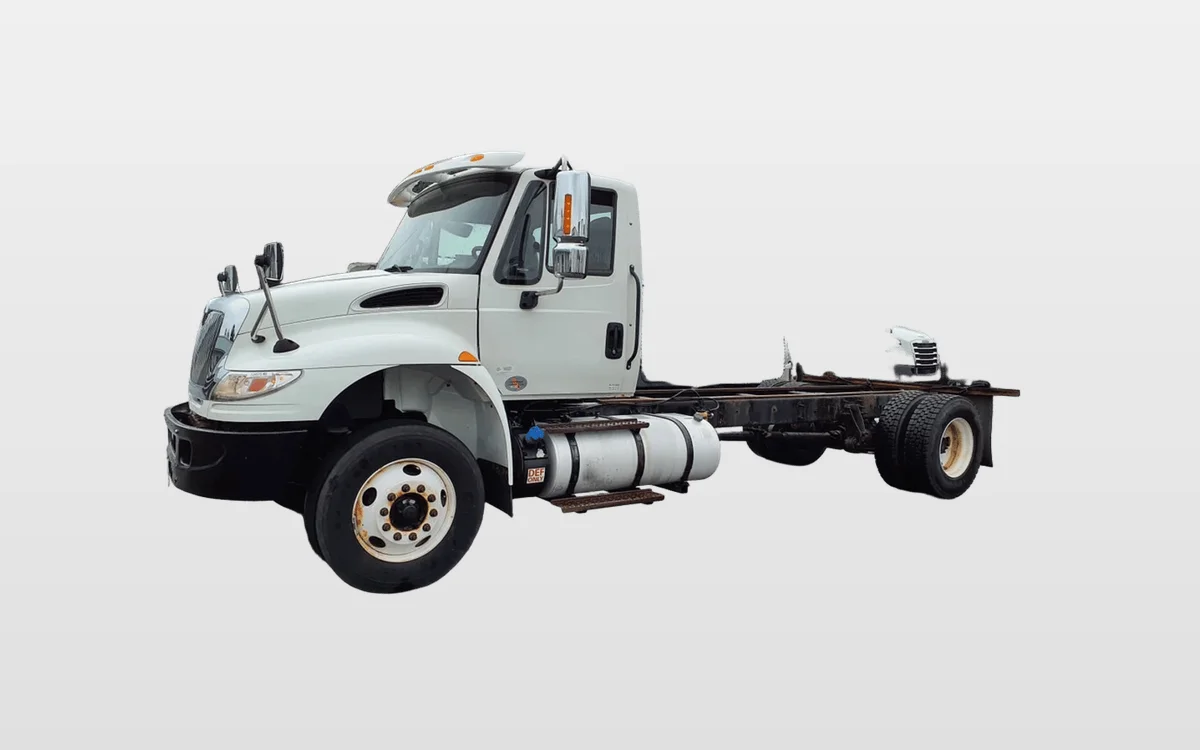 2018 International 4300 - image 1