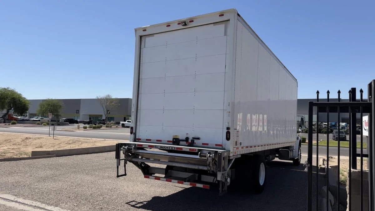 2020 Freightliner M2 106 in Phoenix, AZ — photo 4