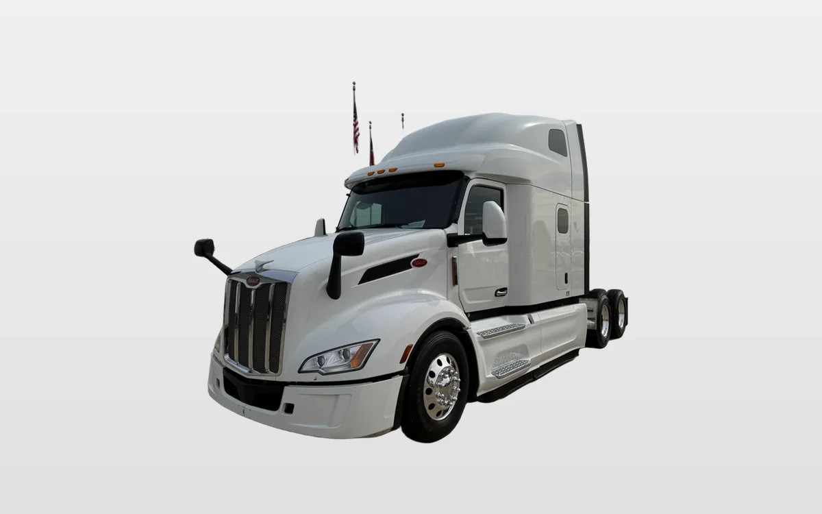 2023 Peterbilt 579 - image 1