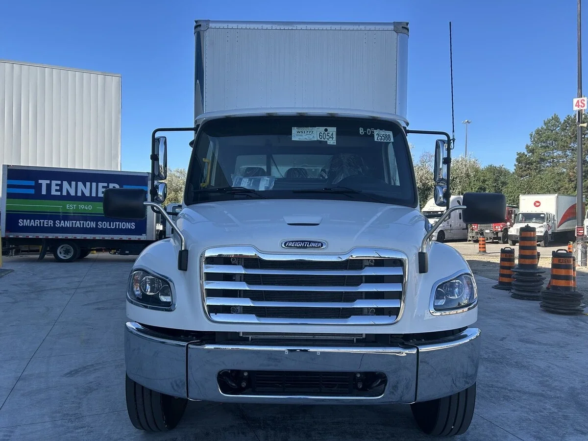 2026 Freightliner M2 106 in Cambridge, ON — photo 2