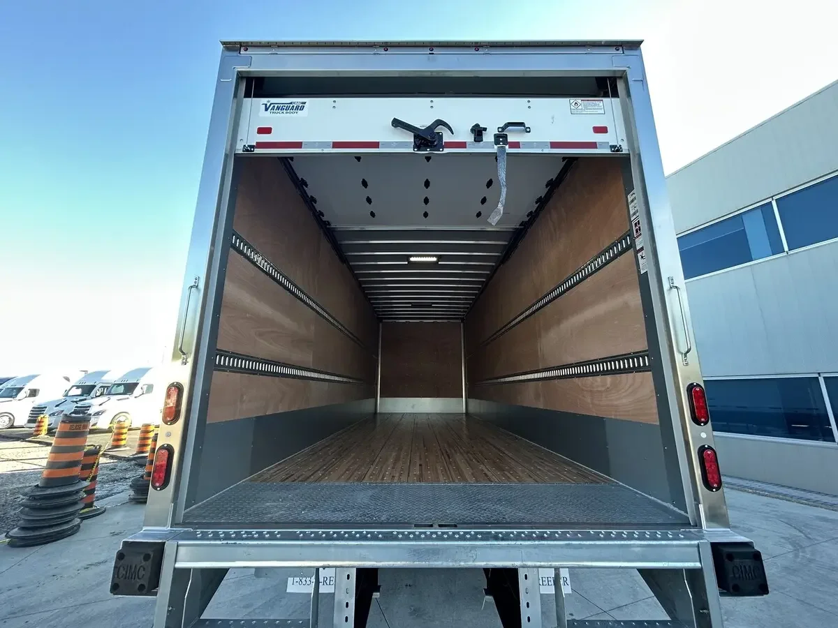 2026 Freightliner M2 106 - image 6