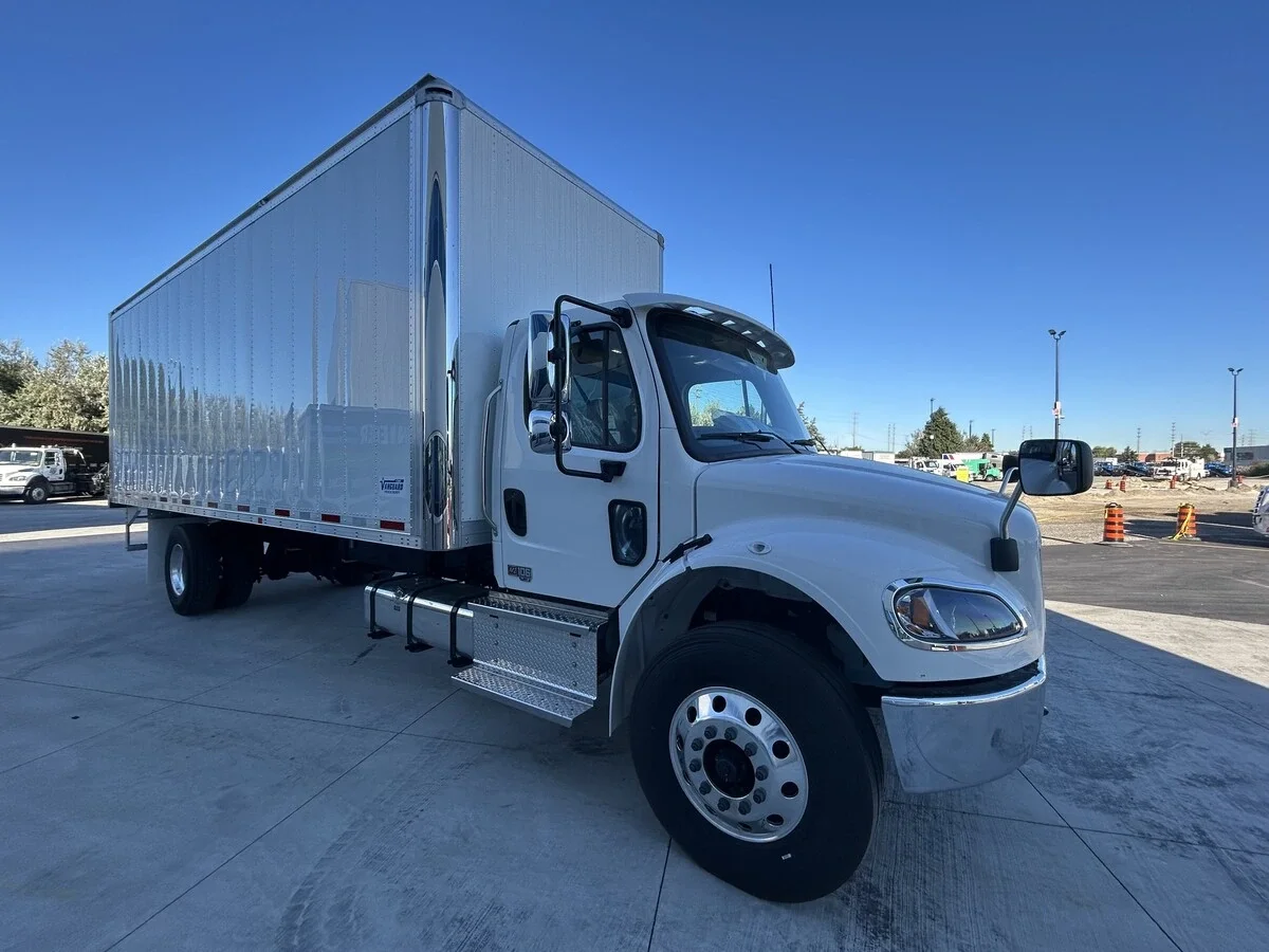 2026 Freightliner M2 106 in Cambridge, ON — photo 5