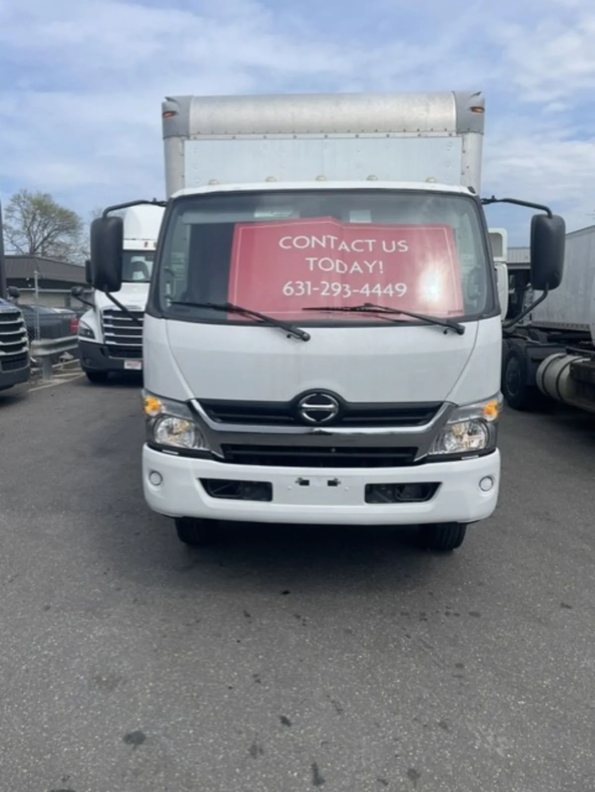 2019 Hino 195 in Farmingdale, NY — photo 2
