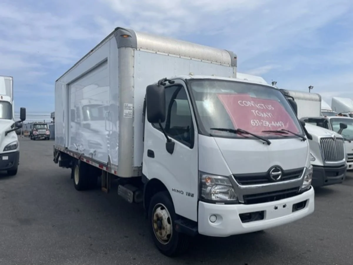 2019 Hino 195 in Farmingdale, NY — photo 3