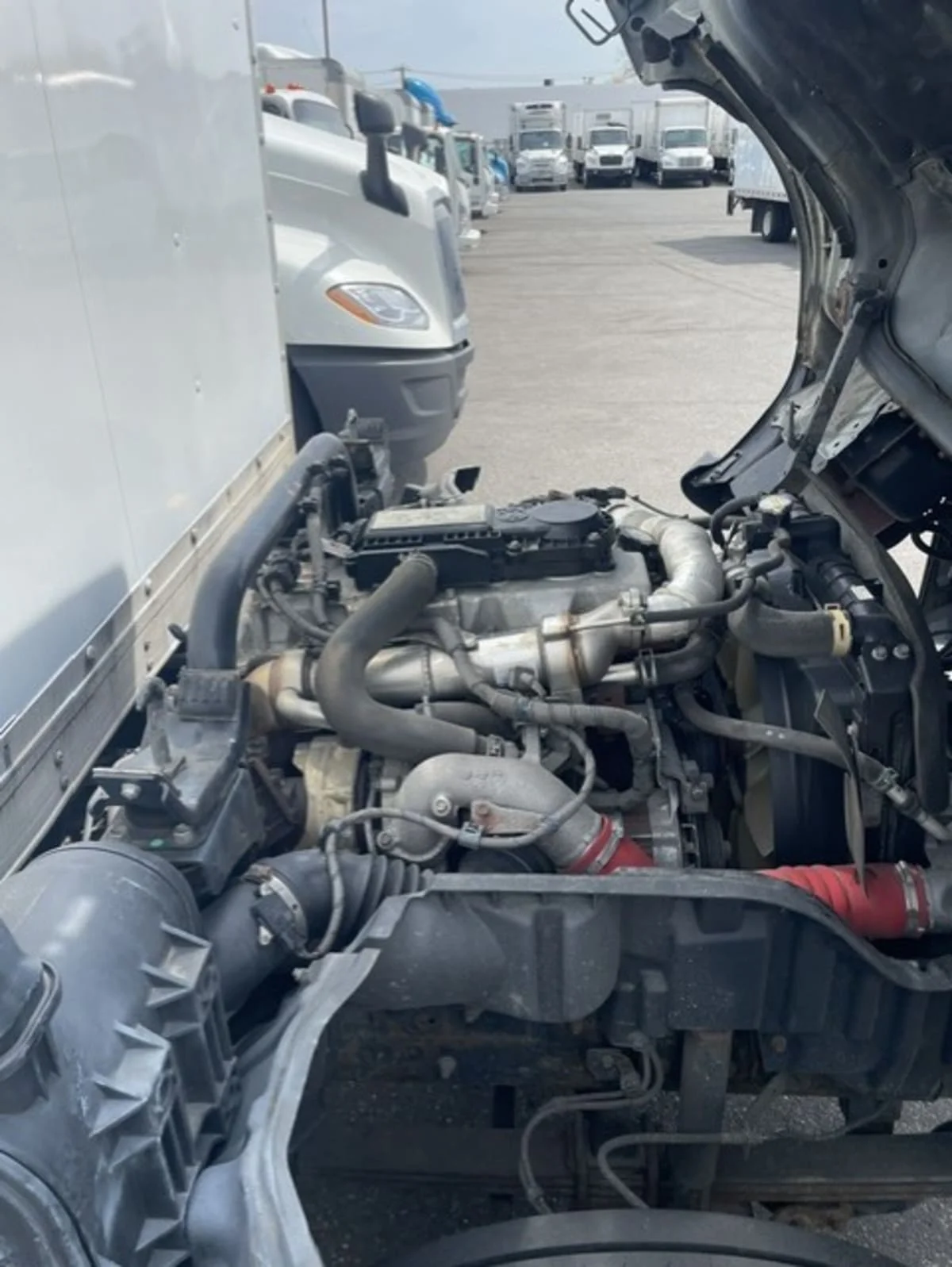 2019 Hino 195 in Farmingdale, NY — photo 12