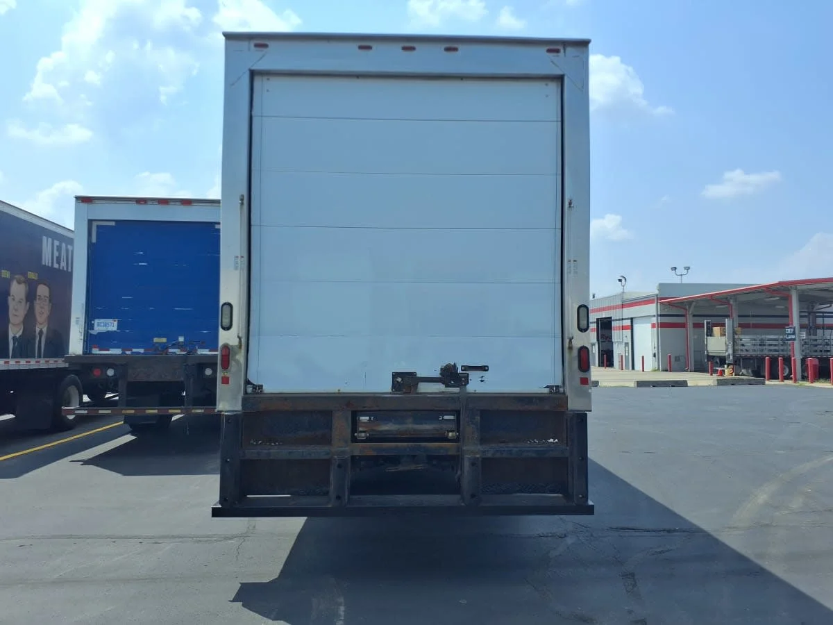 2019 International 4300 in Taylor, MI — photo 5