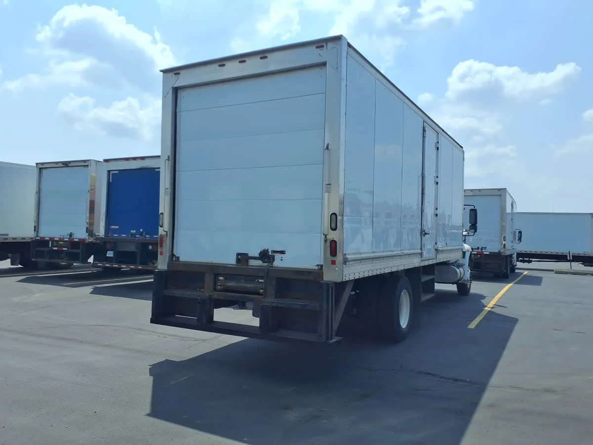 2019 International 4300 in Taylor, MI — photo 6