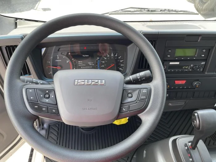 2026 Isuzu NRR — photo 13