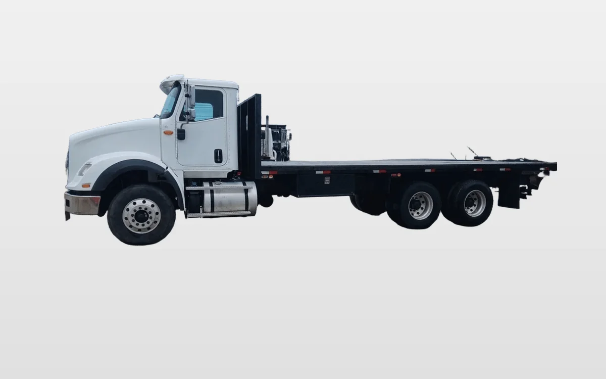 2021 International HX - image 1