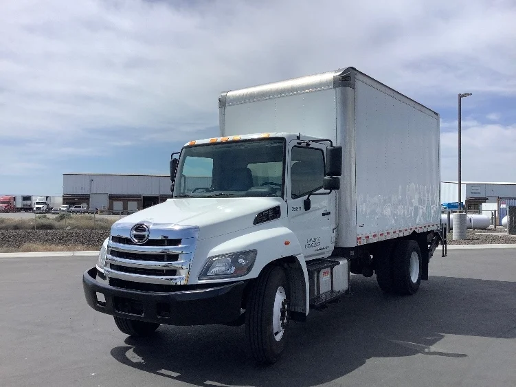 2020 Hino 268 in Kent, WA — photo 3