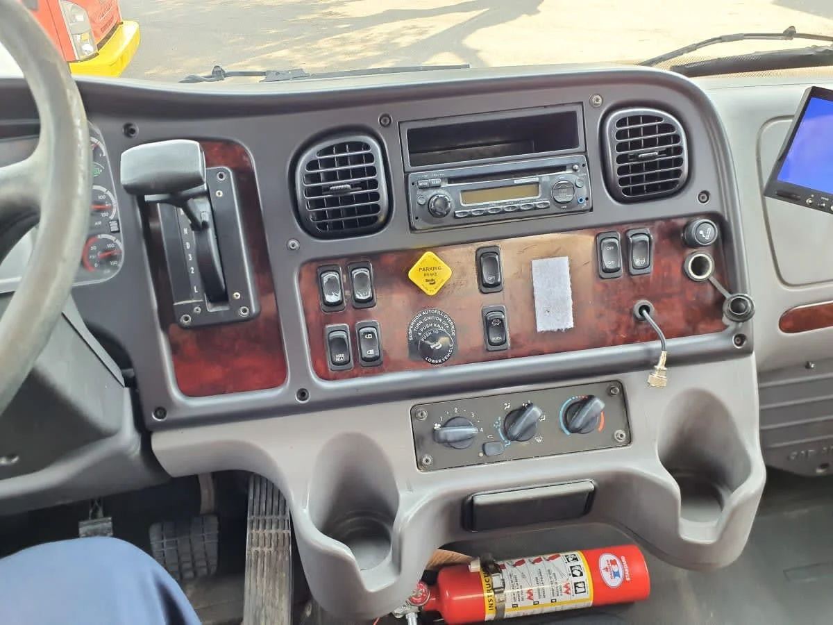 2014 Freightliner M2 106 in Springfield, MA — photo 7