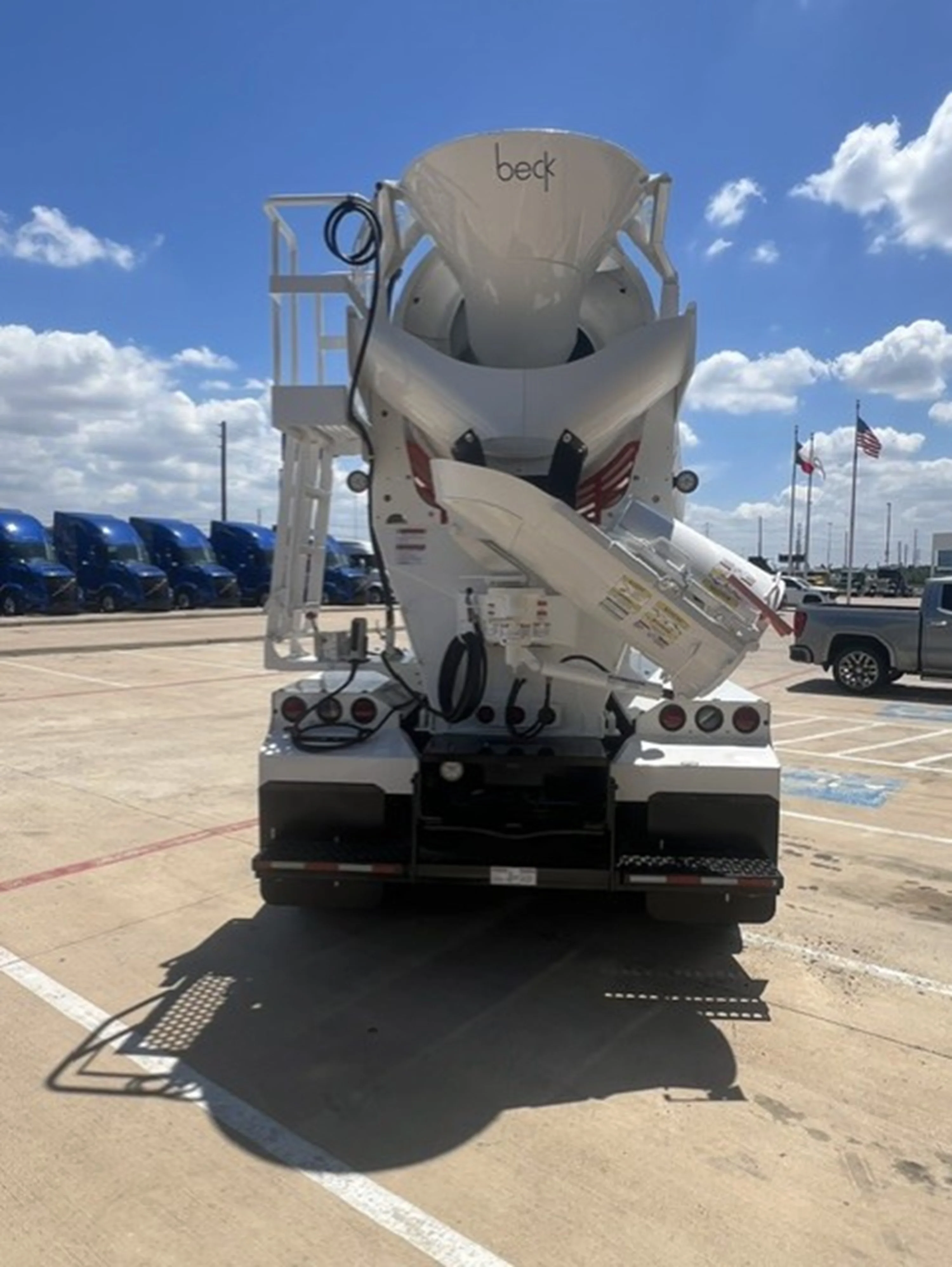 2027 Mack Granite in Houston, TX — photo 10