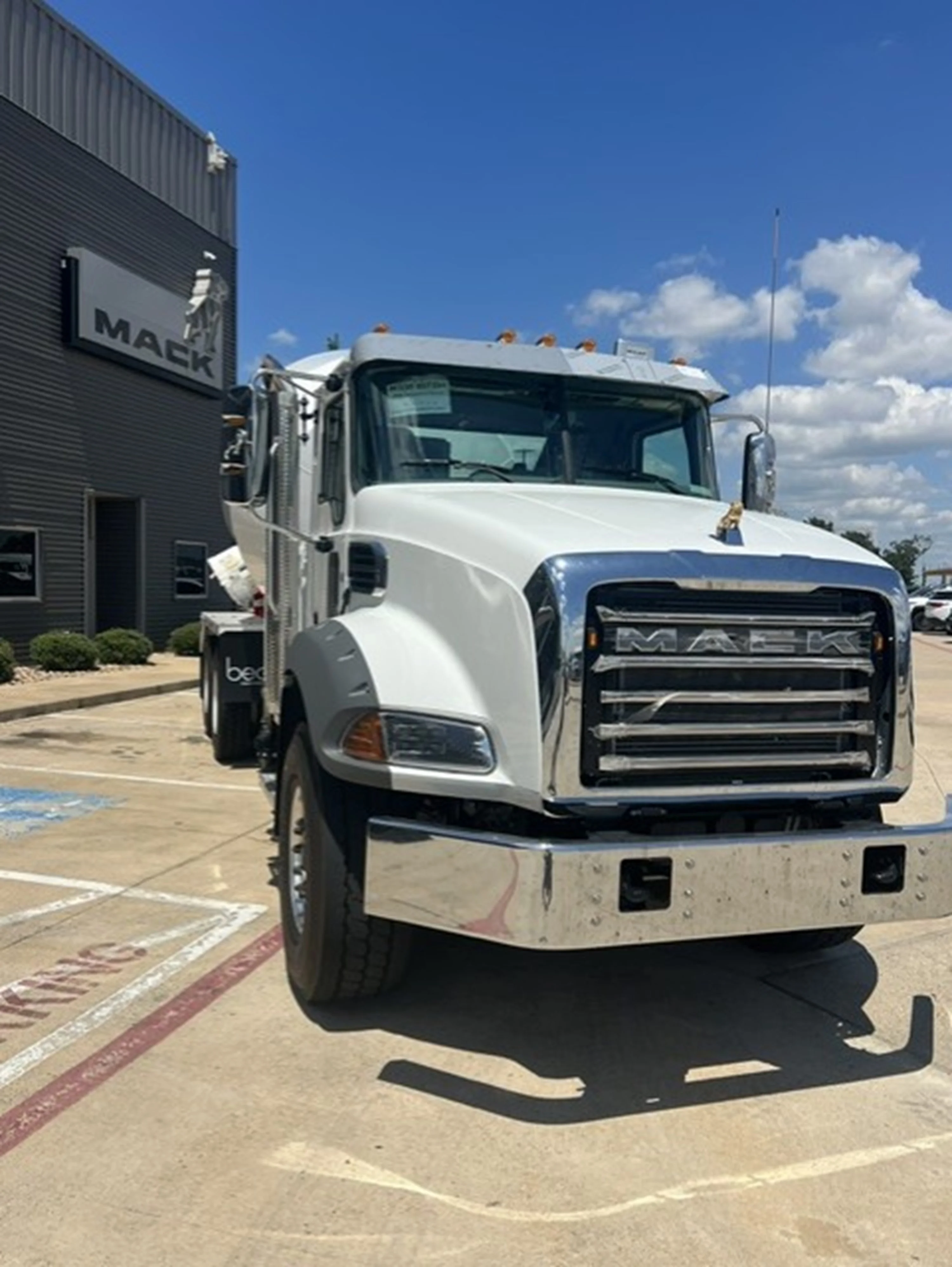 2027 Mack Granite in Houston, TX — photo 4