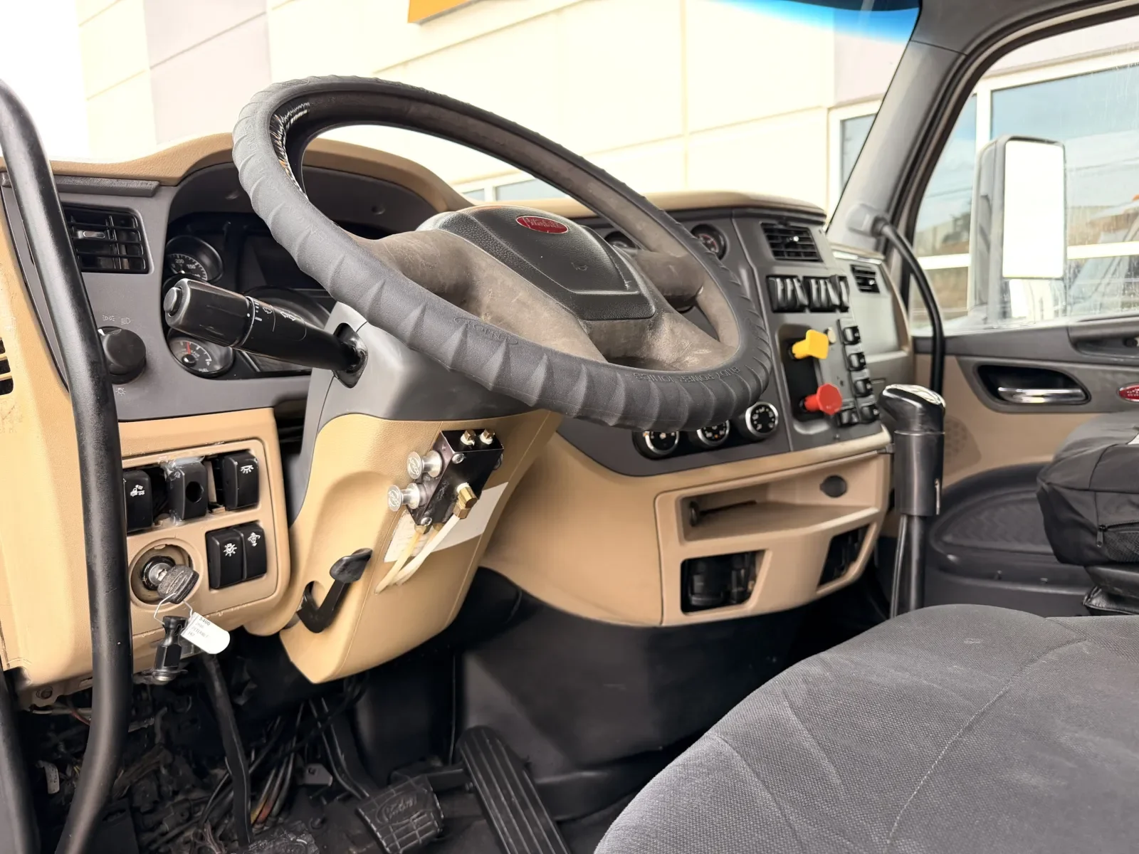 2016 Peterbilt 567 in Greer, SC — photo 16