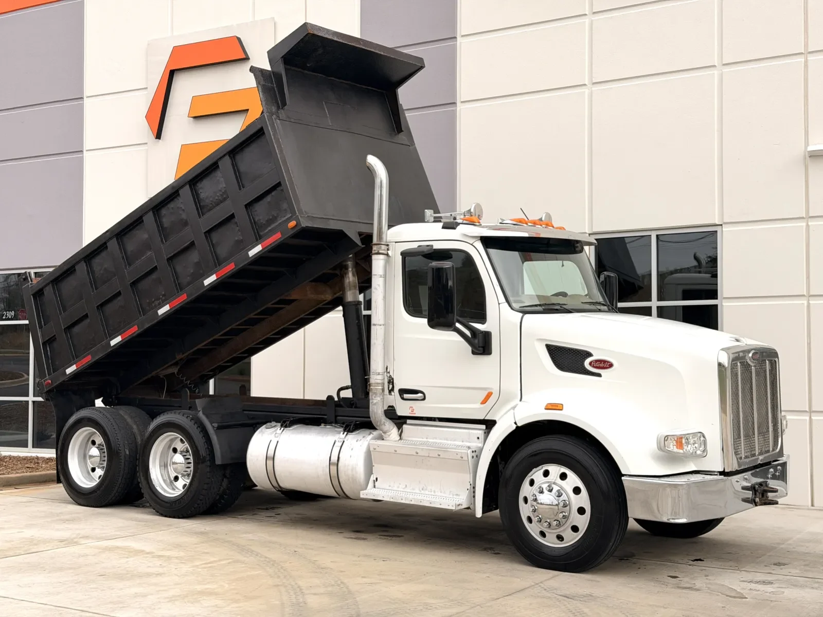2016 Peterbilt 567 in Greer, SC