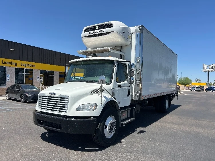2020 Freightliner M2 106 in Phoenix, AZ — photo 3