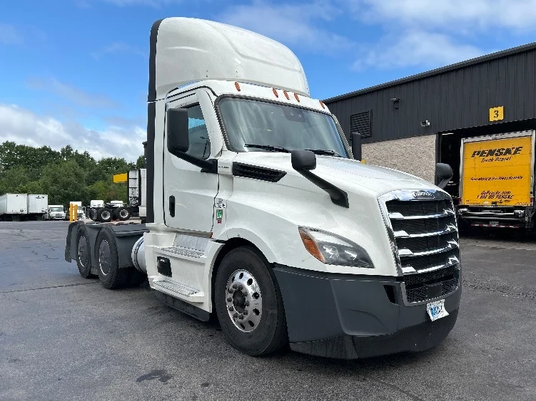 2023 Freightliner Cascadia