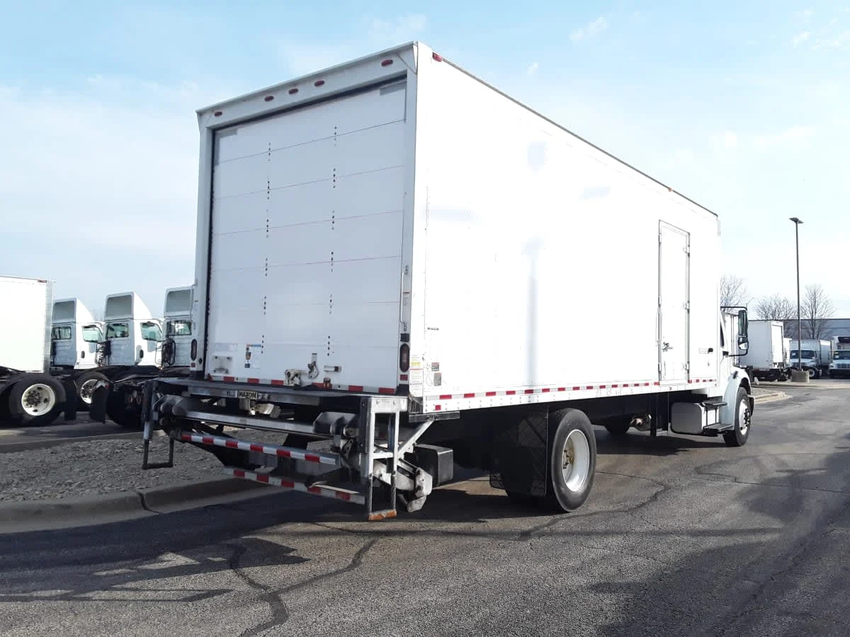 2019 Freightliner M2 106 in Bolingbrook, IL — photo 4