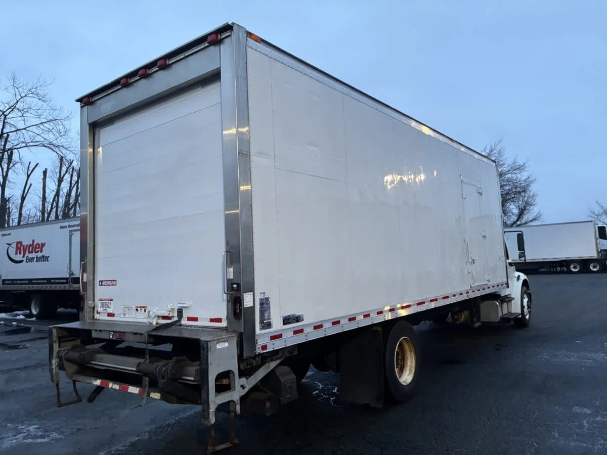 2019 Freightliner M2 106 in Newark, NJ — photo 4