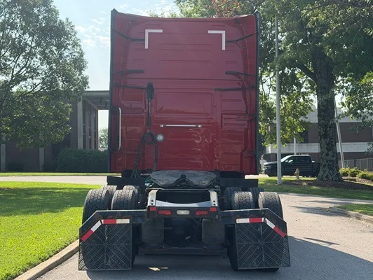 2022 Volvo VNL 760 in Nashville, TN — photo 5