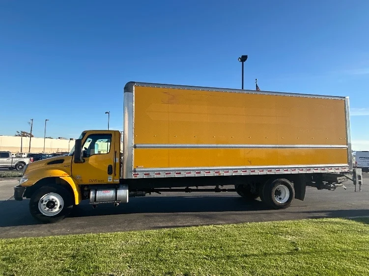 2022 International MV - image 4