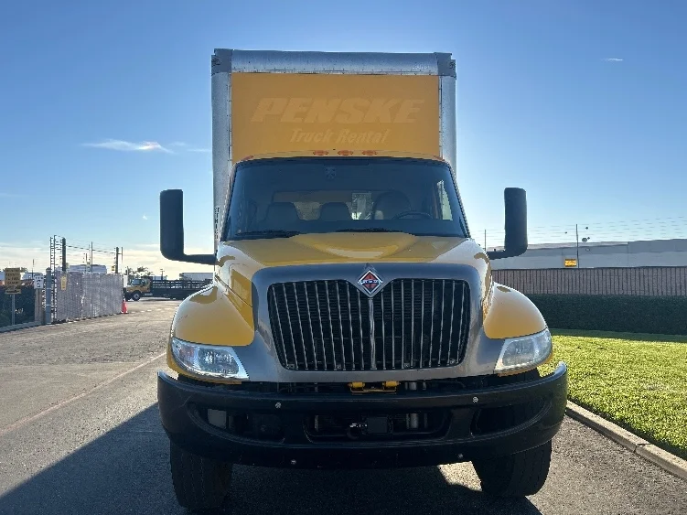 2022 International MV - image 2