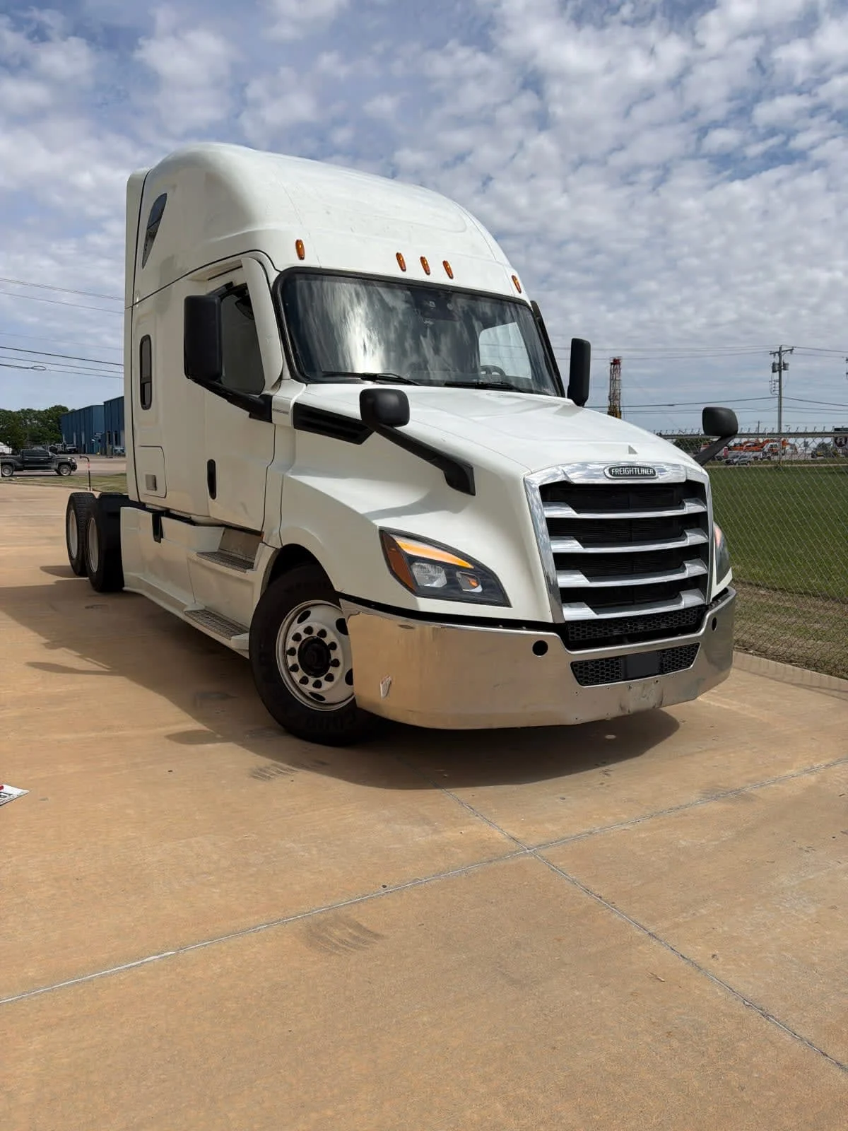 2021 Freightliner Cascadia in Oklahoma City, OK — photo 3