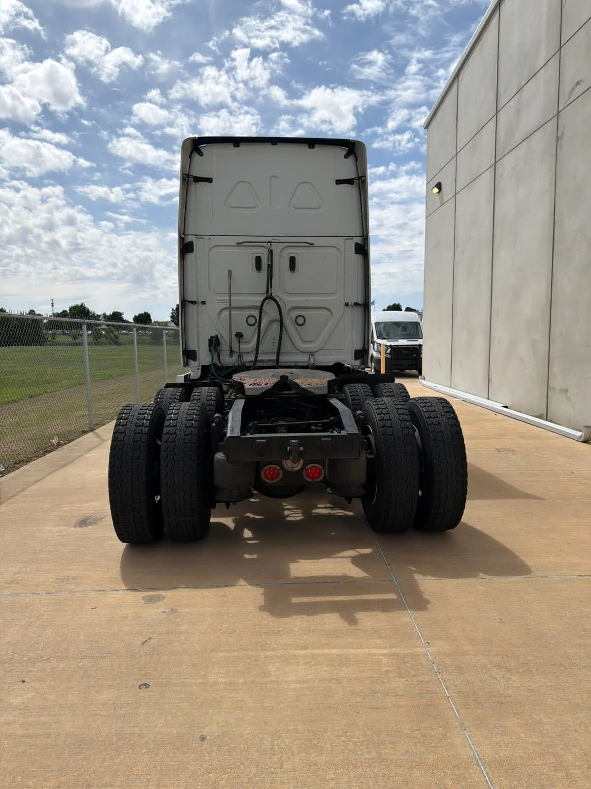 2021 Freightliner Cascadia in Oklahoma City, OK — photo 5