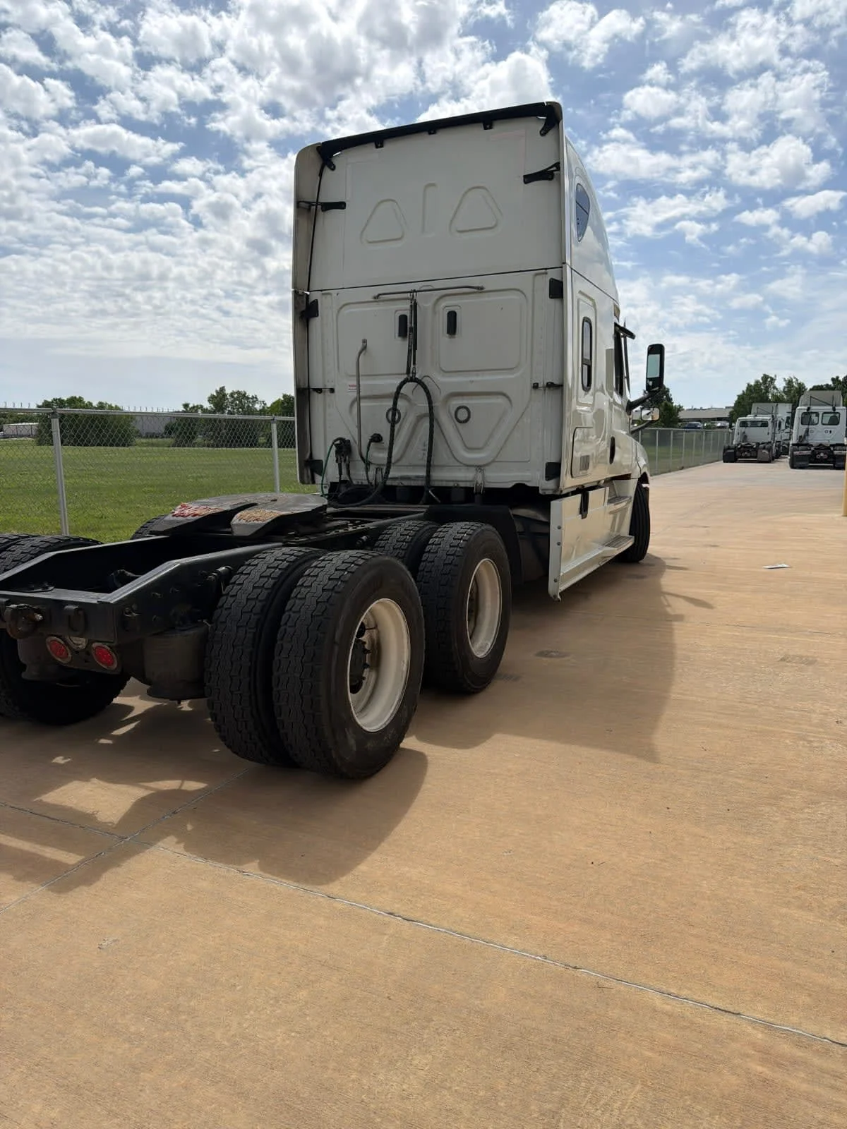2021 Freightliner Cascadia in Oklahoma City, OK — photo 4