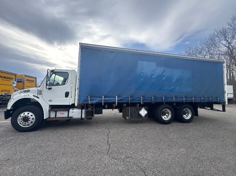 2019 Freightliner M2 106 - image 4
